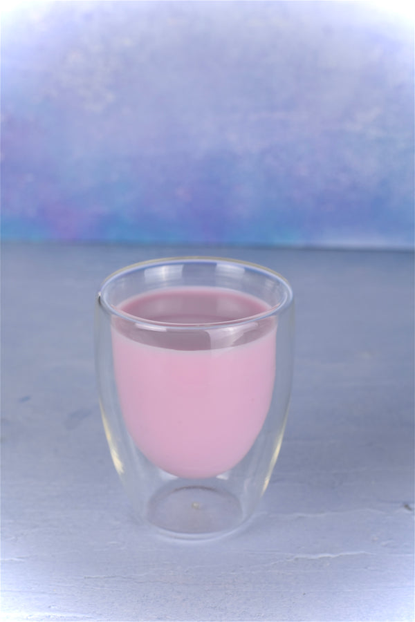 Longo glass with hand