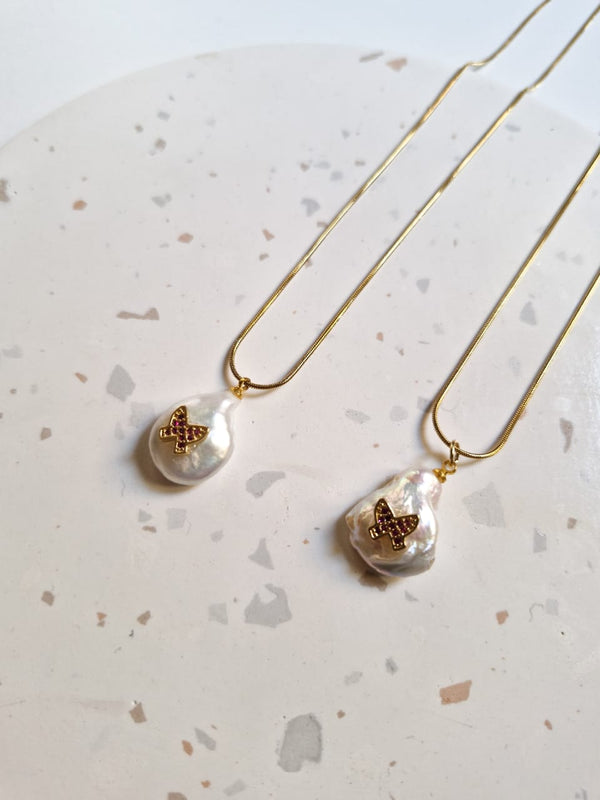 Pearly necklace